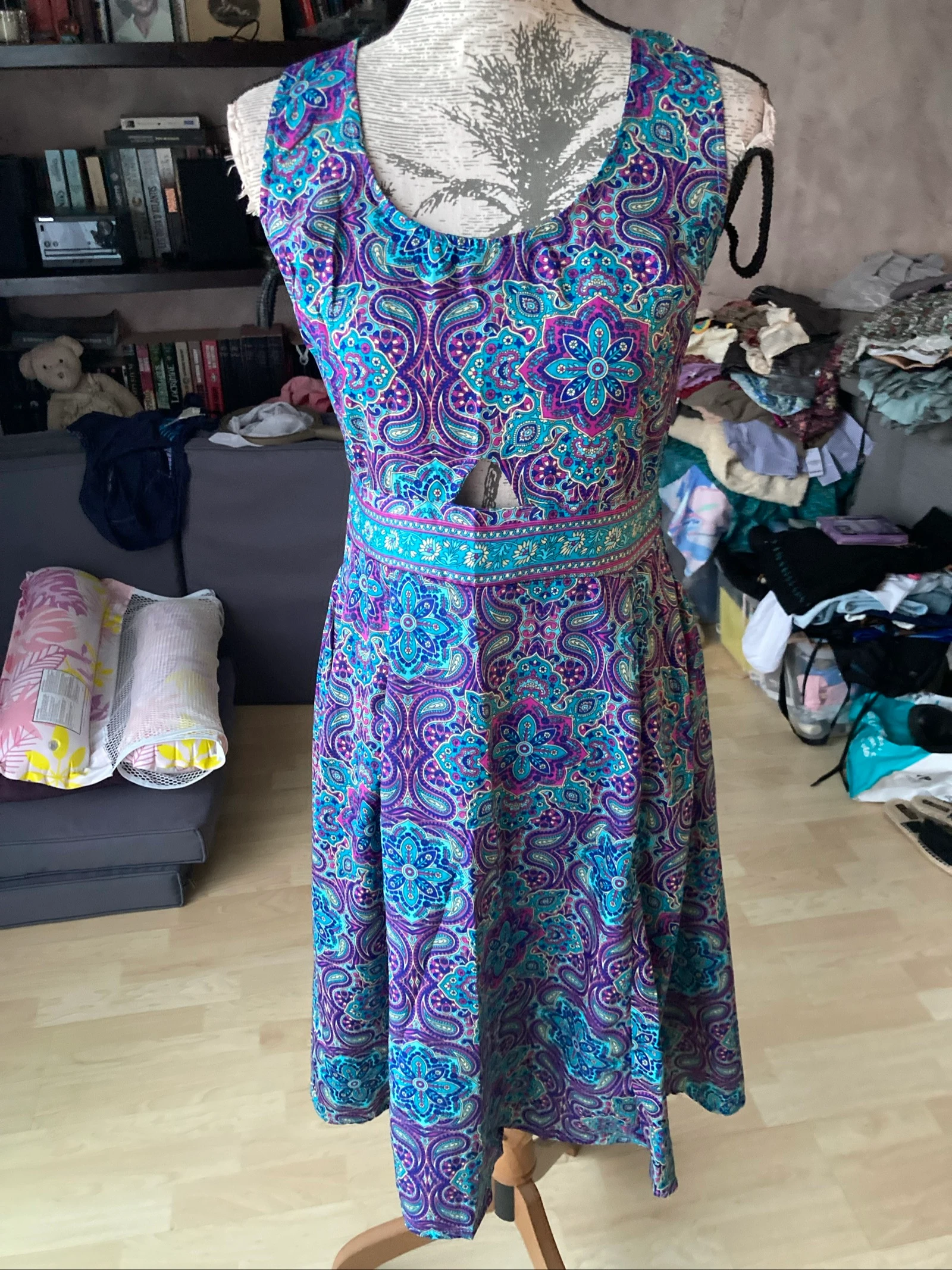 Très jolie robe d été taille unique 